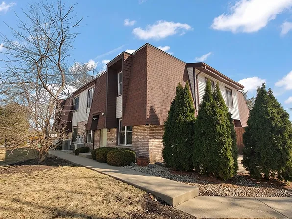 6827 Hickory St APT C, Tinley Park, IL 60477