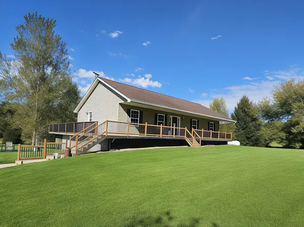 13252 Wilmore Rd, Stockbridge, MI 49285