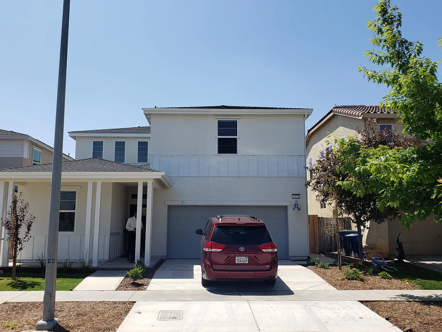 2372 Urdaneta Way photo 1
