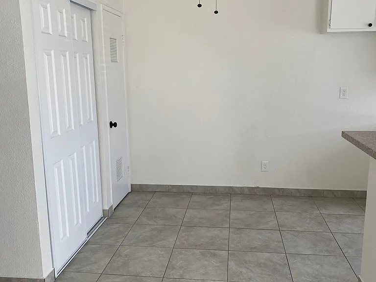 10875 White St #1 — Photo 6