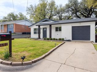 602 E 4th St, Weatherford, TX 76086