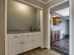 La Villa — Photo 17