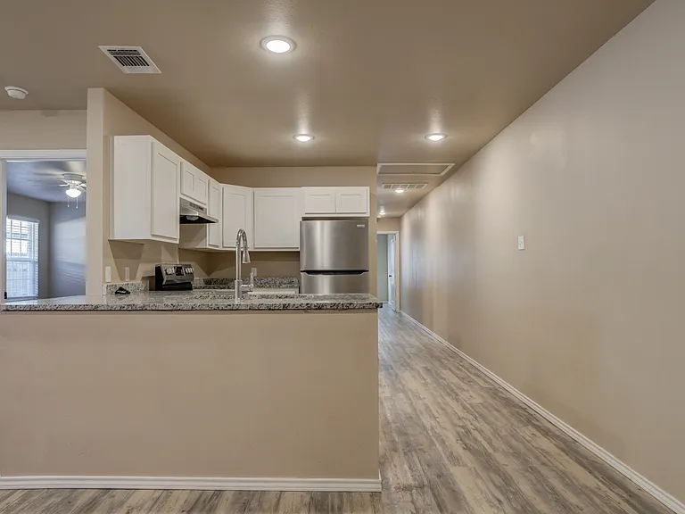 1009 Preston Trl #B — Photo 11