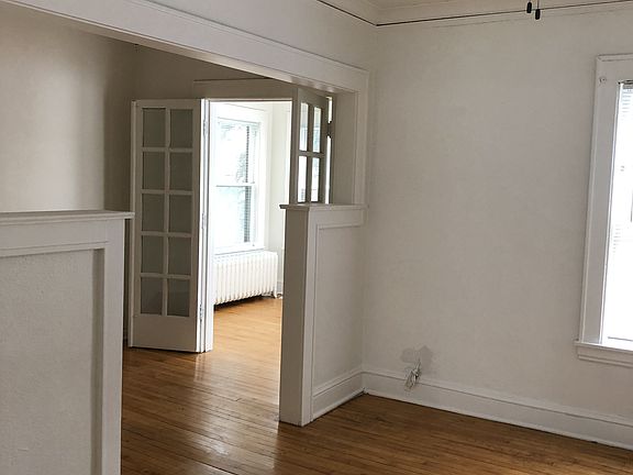 3rd image of 2324 Harriet Ave