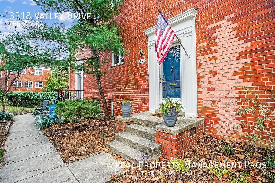 1st image of 3518 Valley Dr