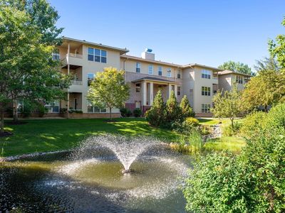 9225 Medicine Lake Rd APT 111B, Golden Valley, MN, 55427