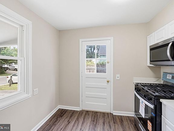 5th image of 514 Crabb Ave