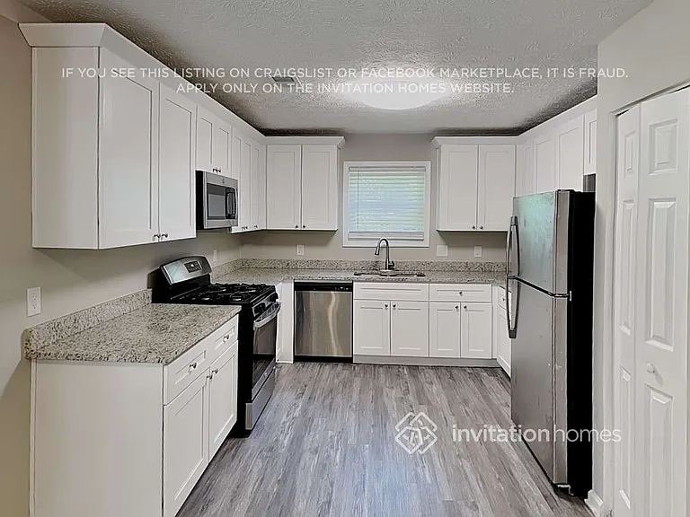 535 Zachary Ct — Photo 10