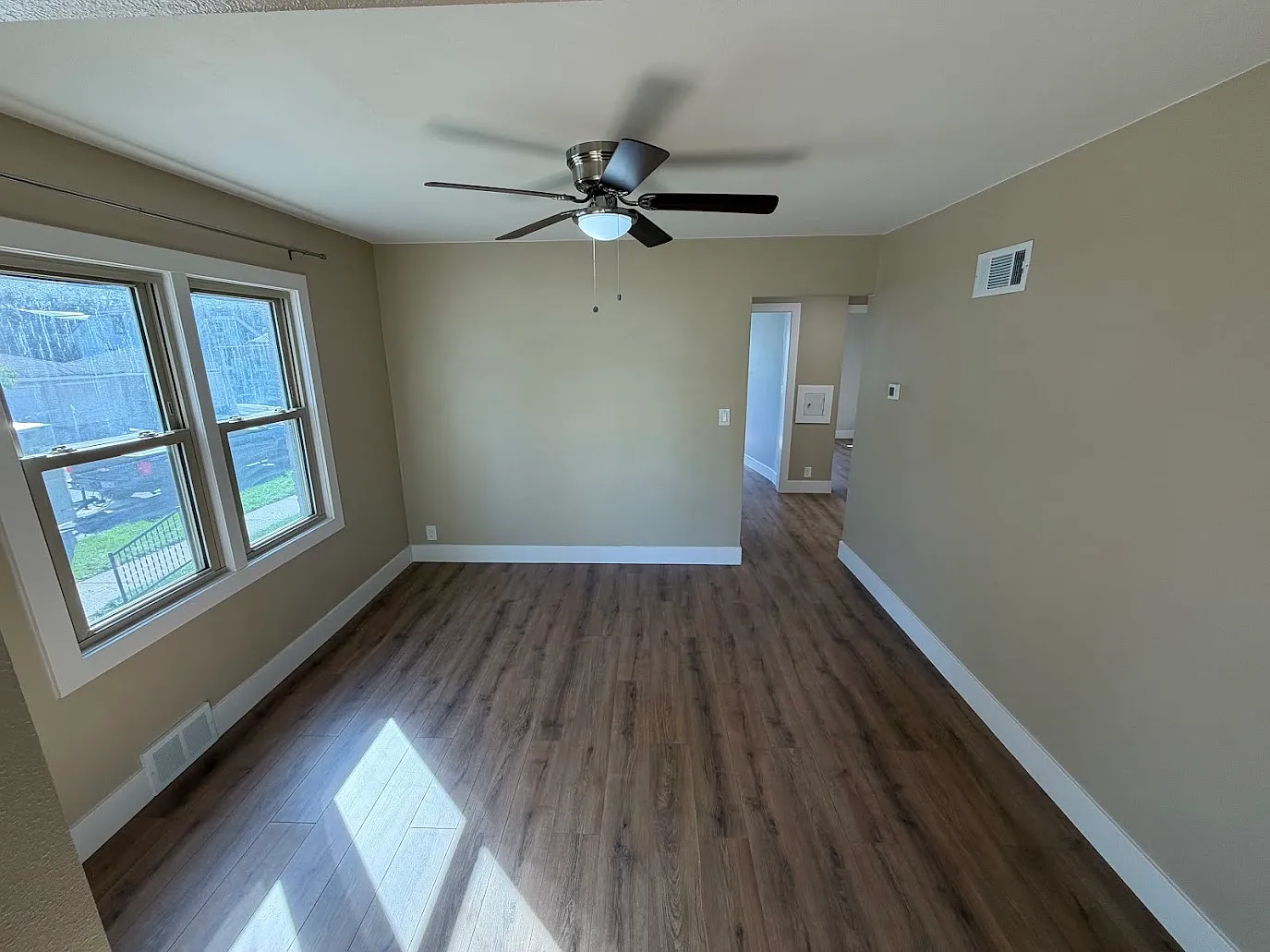 2 bed, 1100 sqft, $2,200 — Photo 4