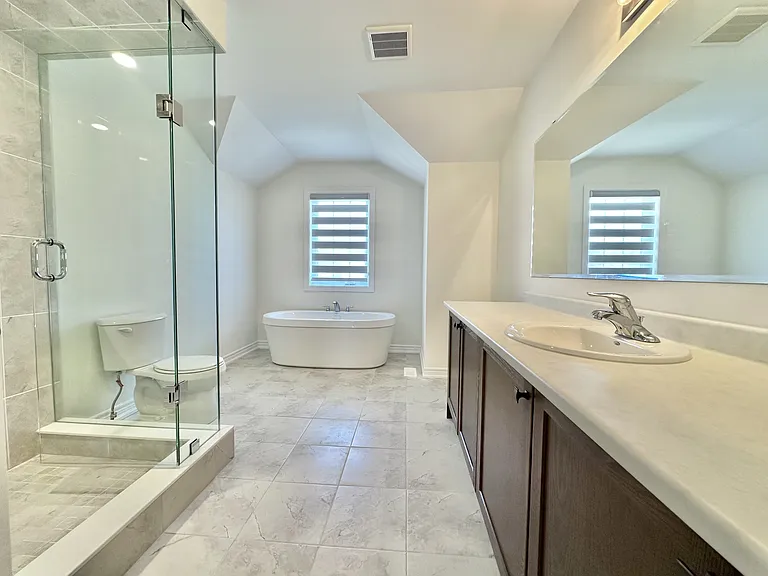 4 Blue Heron Dr — Photo 12