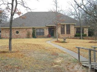 151 Oak Ct, Springtown, TX 76082
