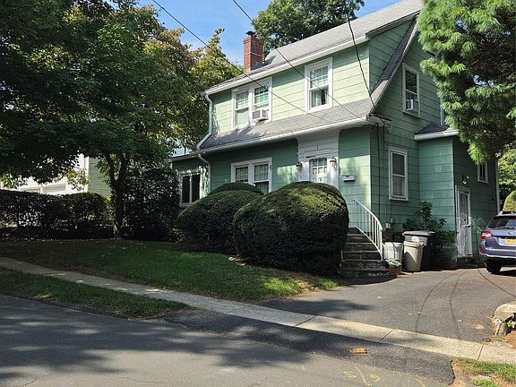 2nd image of 3 Emerson Place
