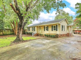 114 Sparrow St, Bonneau, SC 29431
