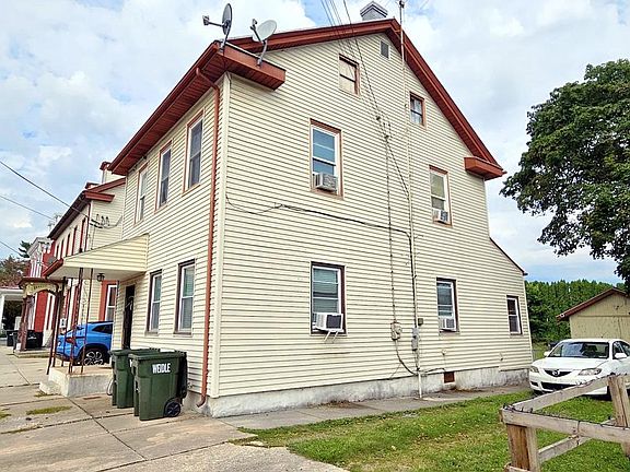 2nd image of 415 Jonestown Rd