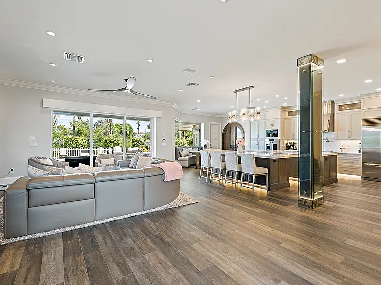 1435 Osprey Ave — Photo 5