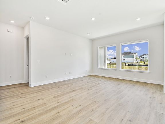 The Seaglass - Family Room