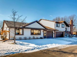 5599 Donegal Dr, Shoreview, MN 55126