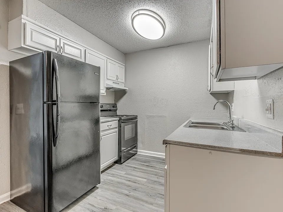 Springdale Village - Kitchen