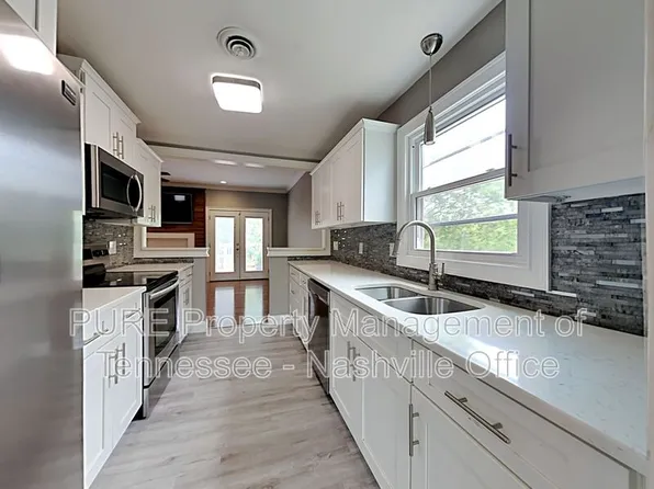 840 Woodcraft Dr, Nashville, TN 37214