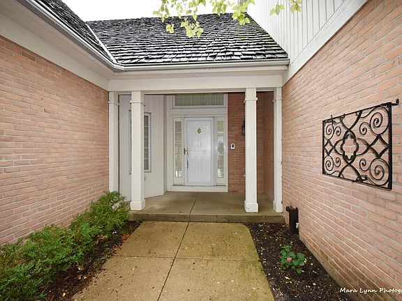 2nd image of 4205 Royal Saint Anne Ct