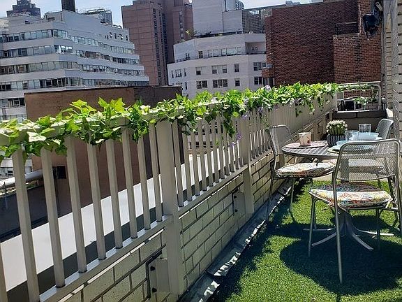 4th image of 153 E 57th St APT 20A