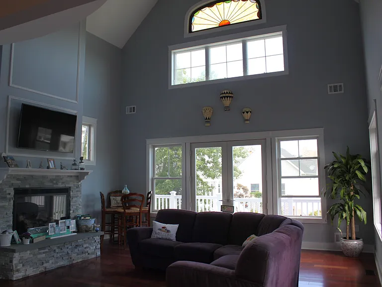 25 Riverdale Ave — Photo 3