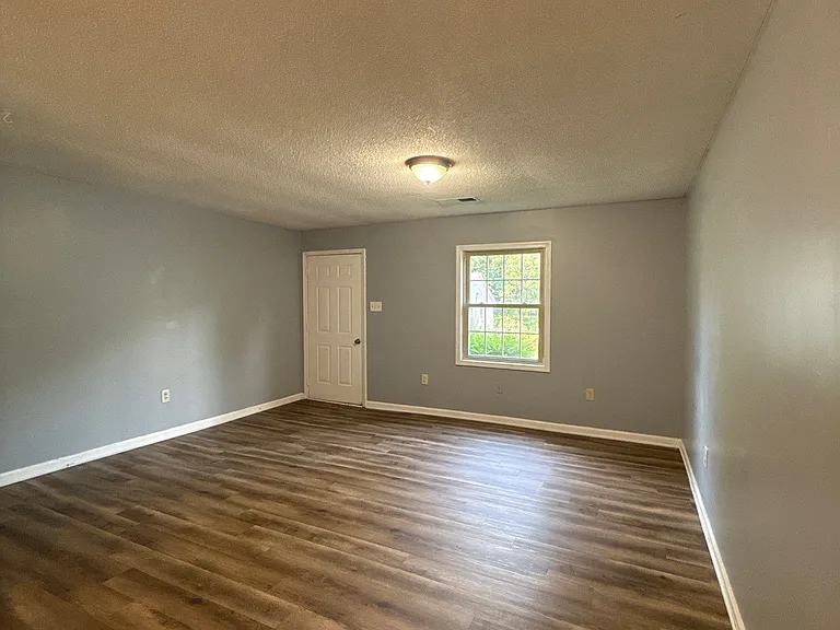 309 N Tipton St — Photo 8