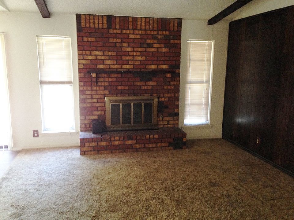 2nd image of 713 W 27th St S