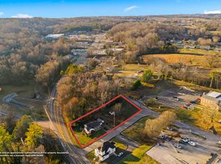 1103 Academy Cir, Dandridge, TN 37725