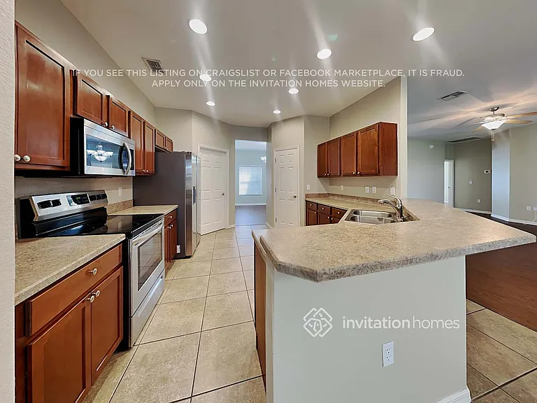 6250 Cornerstone Dr — Photo 7