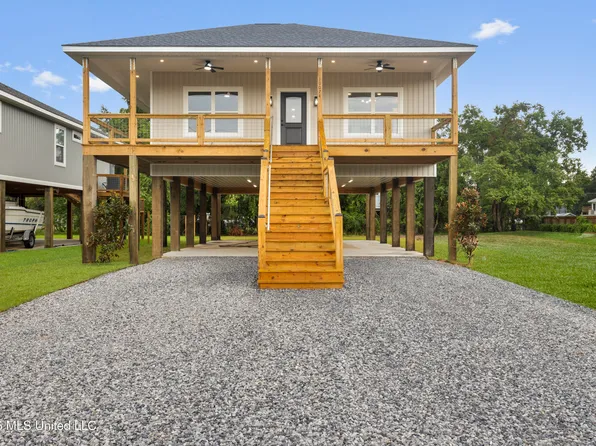 10074 Byrd Ave, Diberville, MS 39540