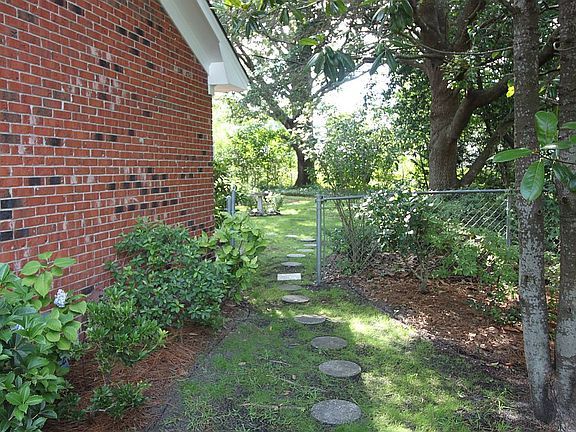 Stepping stones to backyard