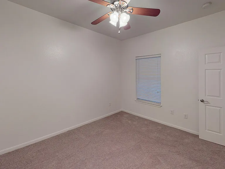 The Whittington Apartments — Photo 95