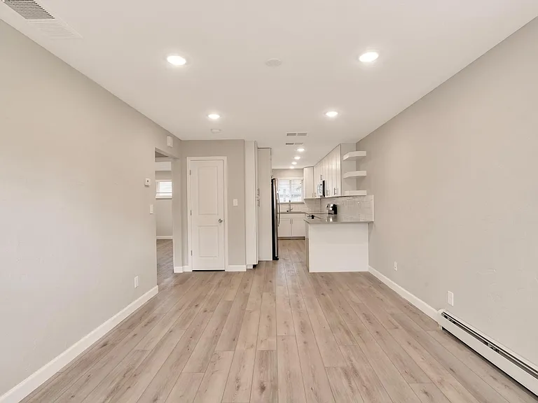 1641 S Sherman St — Photo 8
