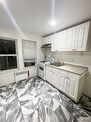 3rd image of 20-36 33rd St #3