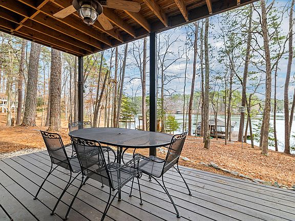 3rd image of 544 Ferncliff Rd