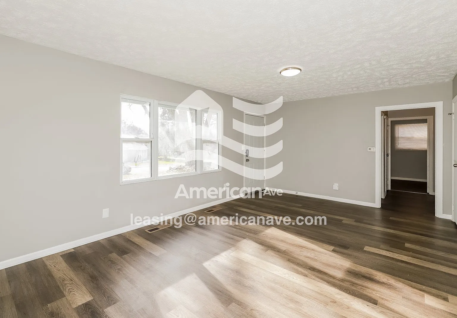 3 bed, 1.0 bath, 864 sqft, $1,272 — Photo 4
