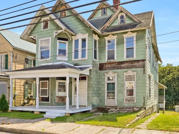 304-306 E Market St, Williamstown, PA 17098