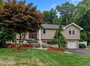 12 Willow Grove Way, Manalapan, NJ 07726