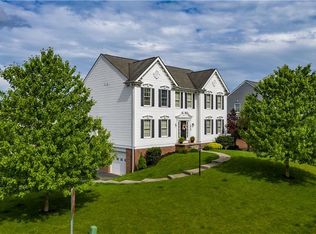 1030 Brookfield Dr, Bethel Park, PA 15102