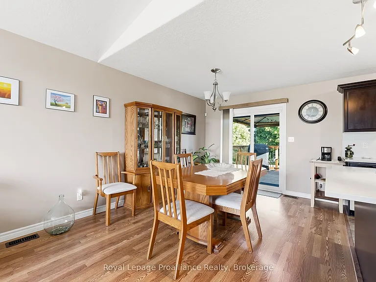 23 Fox Den Dr — Photo 8