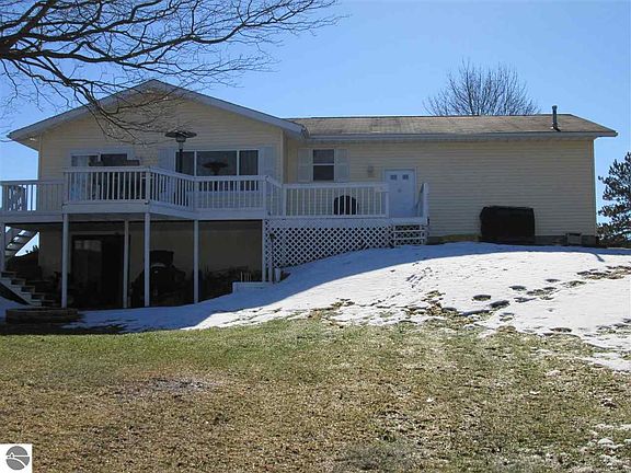 3rd image of 1017 Cantabrian Dr