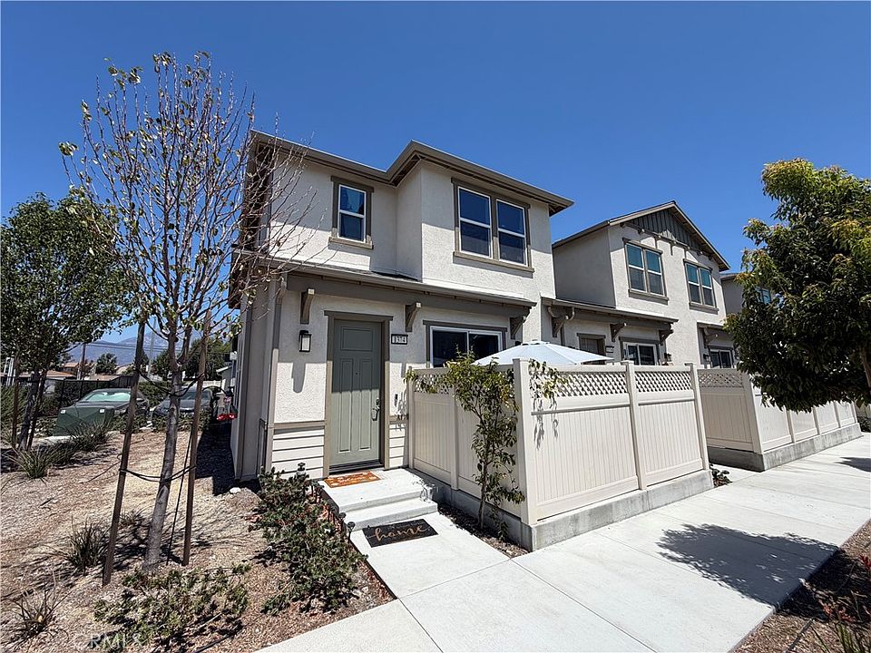 1st image of 1374 Chervil Way