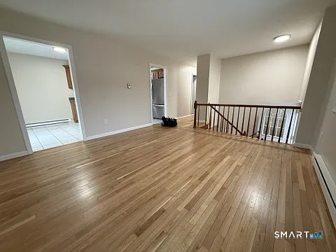 3 bed, 1.0 bath, 1544 sqft, $2,700 — Photo 4