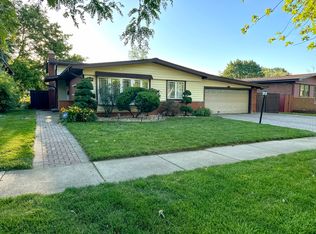 343 W Arquilla Dr, Glenwood, IL