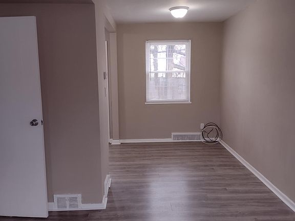 3rd image of 441 Kenwood Dr APT N