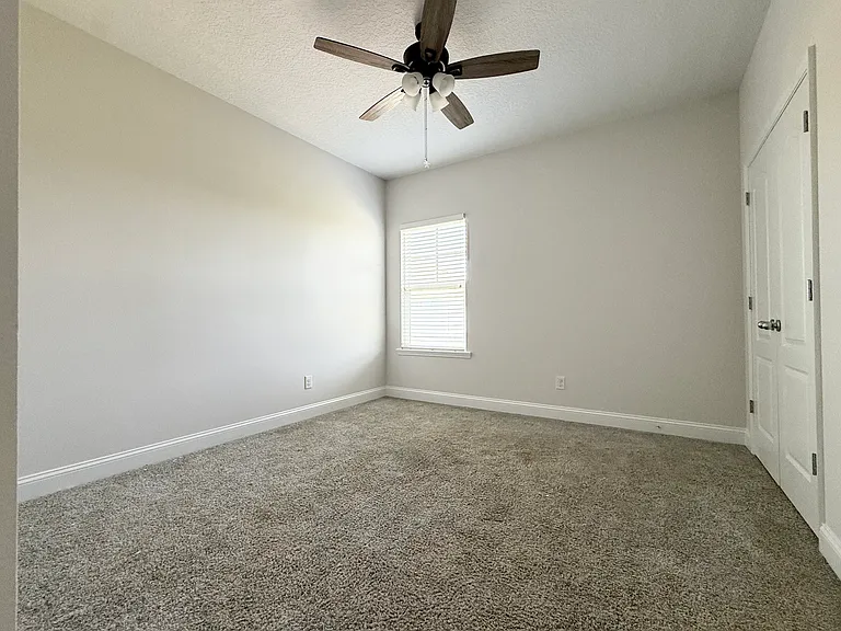 13836 Sachs Ave — Photo 19
