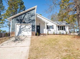 3341 Red Fox Rd, Spring Lake, NC 28390