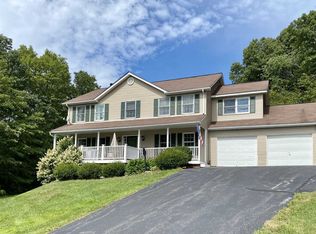 66 Trillium Rd, Pleasant Valley, NY 12569