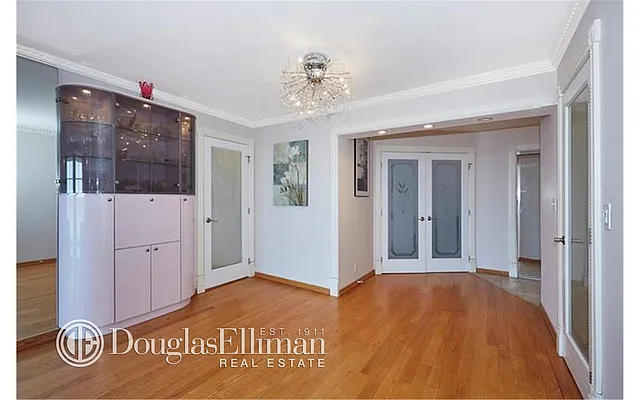 Sold by Douglas Elliman | media 16